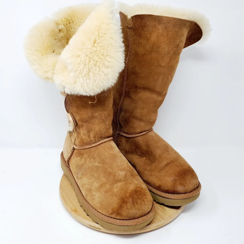 UGG Bailey Triplet Womens 6 Boot Chestnut Brown Suede Tall Winter Button Pull On